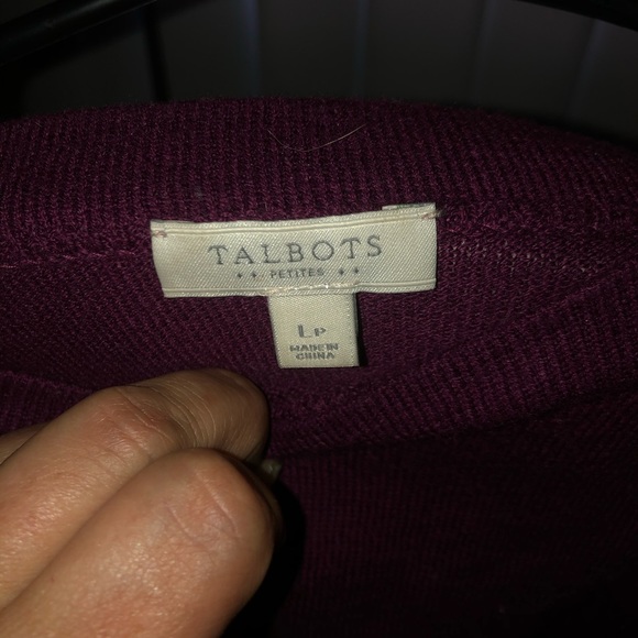 Clothes - Picture 7 of 8